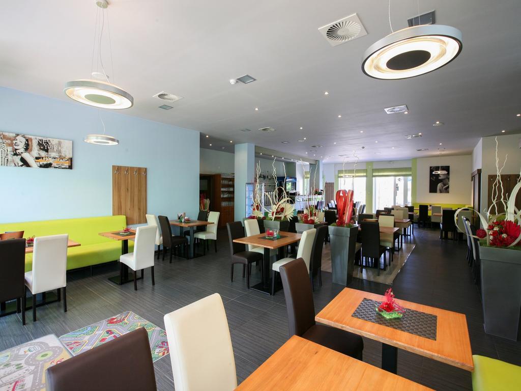 Nad Kralovnou Hotel & Restaurant Praha Rom bilde