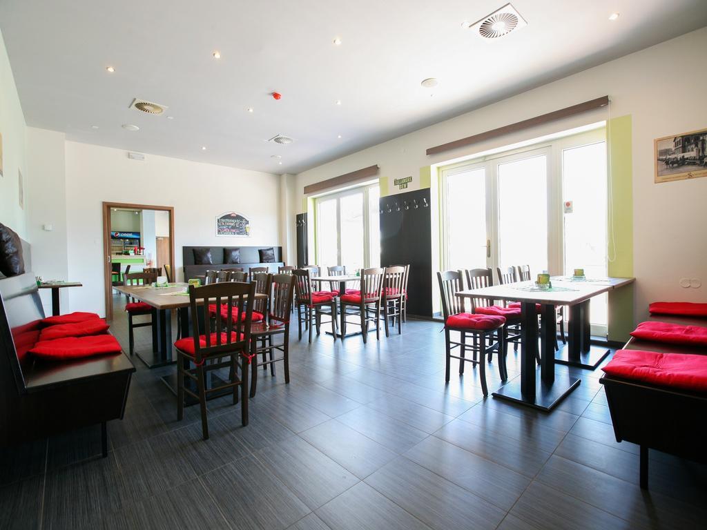 Nad Kralovnou Hotel & Restaurant Praha Rom bilde