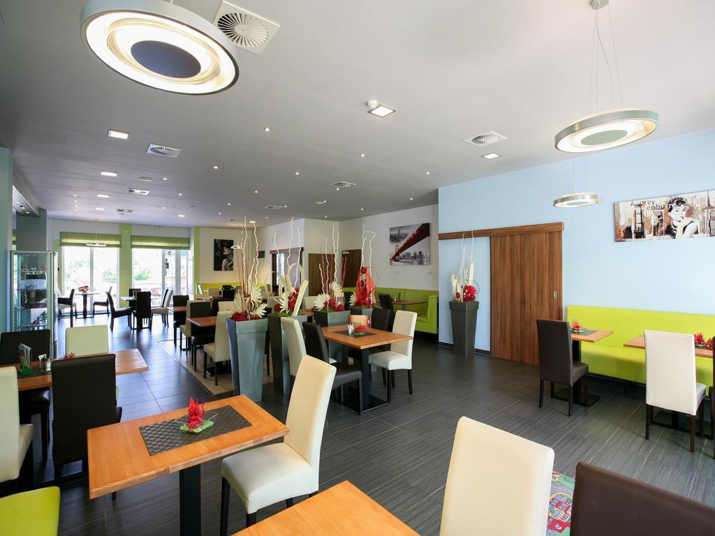 Nad Kralovnou Hotel & Restaurant Praha Rom bilde