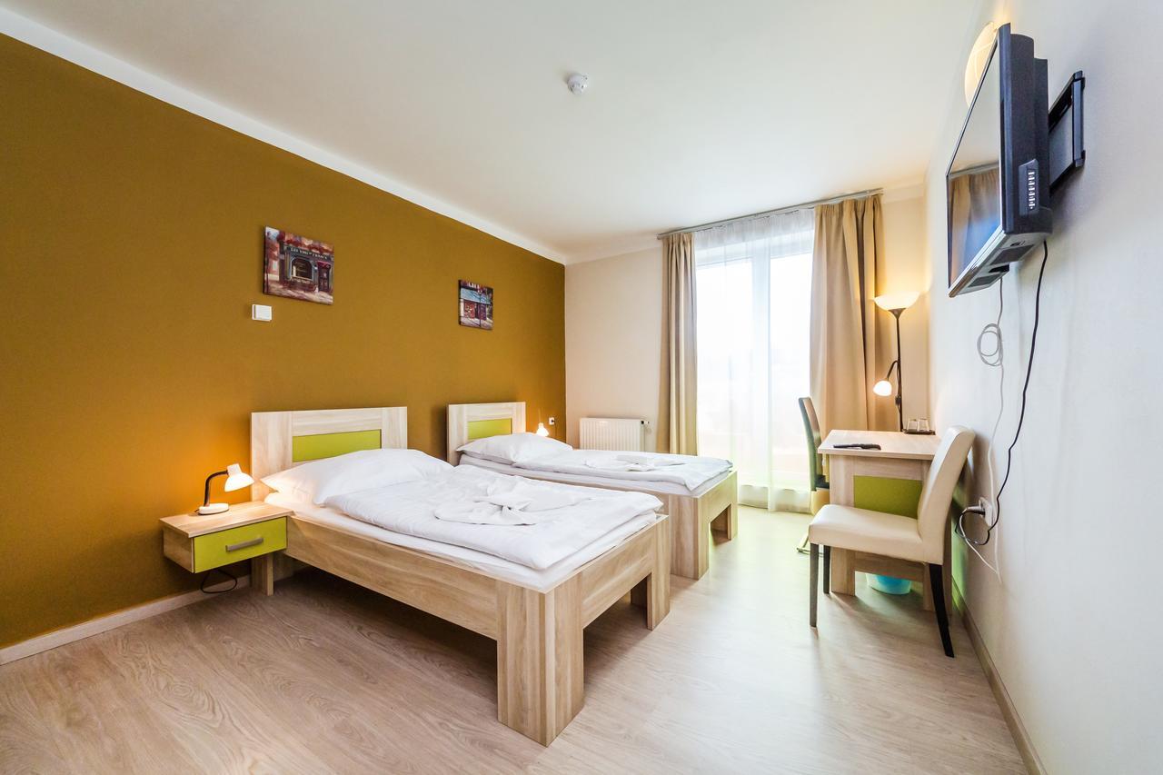 Nad Kralovnou Hotel & Restaurant Praha Eksteriør bilde